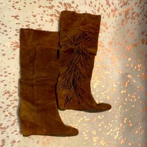 GB- 💯 leather fringe boot